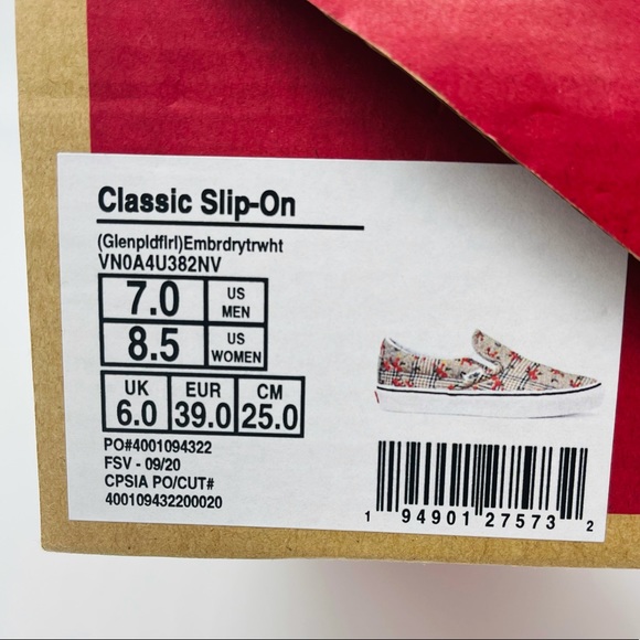 Classic Slip-On Vans - Picture 16 of 16